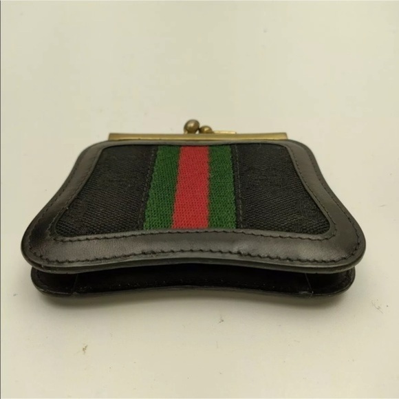 Gucci GG Supreme Change Purse - Picture 3 of 9